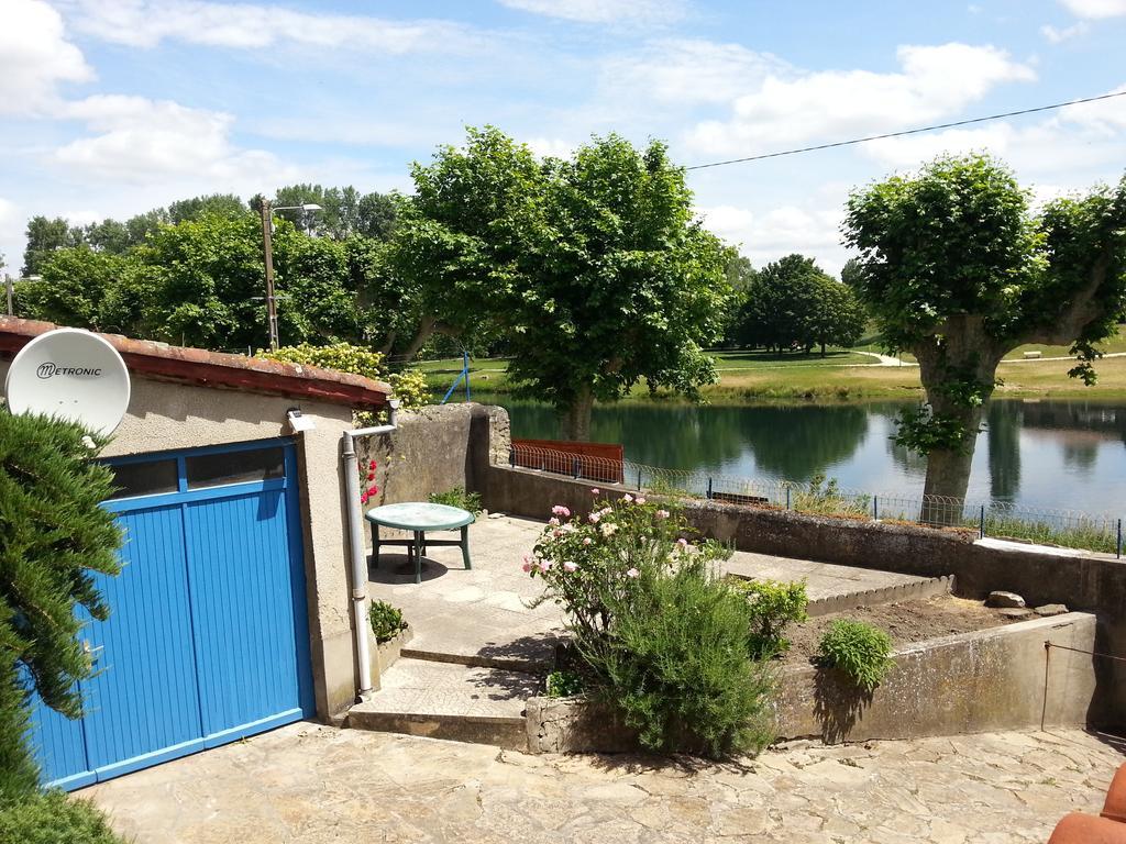 Le Gite Du Port Saint-Pierre-de-Boeuf Oda fotoğraf